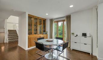 8 W Gate Dr, Bow, NH 03304