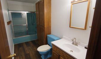 911 S Aldrich St, Aberdeen, SD 57401