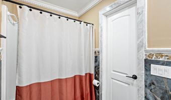 102 Battery Ln 102, Beaufort, SC 29902