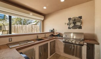 6730 E Loop 1604 S, Adkins, TX 78101