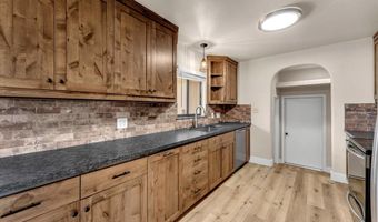 19250 Hill St, Anderson, CA 96007