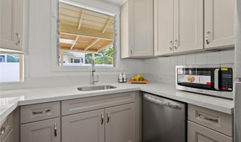 755 Kaipii St, Kailua, HI 96734