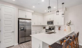 4100 S PINELAKE Way 124, Chandler, AZ 85249