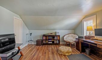 1612 W Glenville Rd, Amsterdam, NY 12010