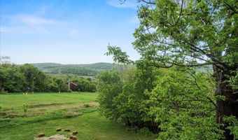3 Telemark Dr 10, Alloway, NJ 07462