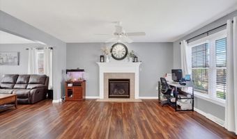 65 ANGELA Ln, York, PA 17402