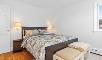 331 Third Beach Rd, Middletown, RI 02842