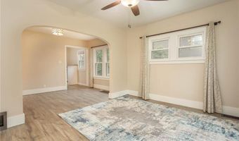 1007 Douglas St, Alexandria, MN 56308