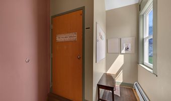 14 School St, Bristol, VT 05443