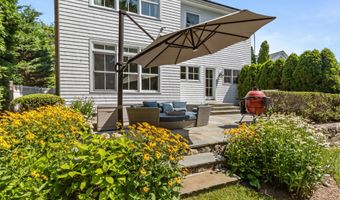 71 West Ave, Darien, CT 06820