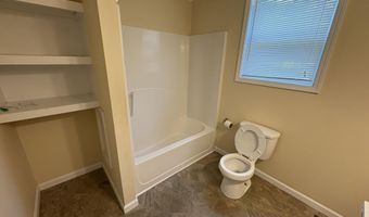200 S Calhoun St, Bishopville, SC 29010