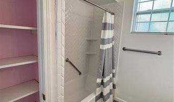 815 LEBEAU St, Arabi, LA 70032