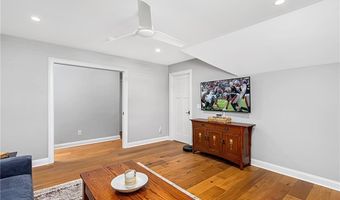 48 TRAVELERS Ct, East Greenwich, RI 02818