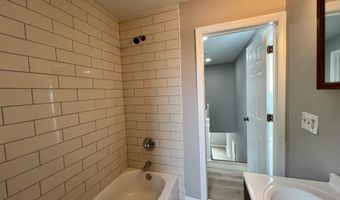 21 S Spray Ave, Atlantic City, NJ 08401