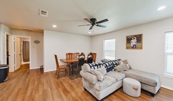 709 W Live Oak St, Alvord, TX 76225