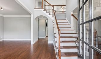 127 Laurel Ridge Dr, Alpharetta, GA 30004