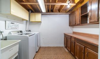 1226 Wissmann Dr, Ballwin, MO 63011