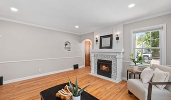 119 E 2ND Ave, Cheyenne, WY 82001