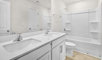 1056 QUEENSLAND Ln, Ayden, NC 28513