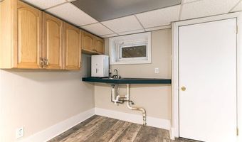 97 Williams Ave, East Providence, RI 02914