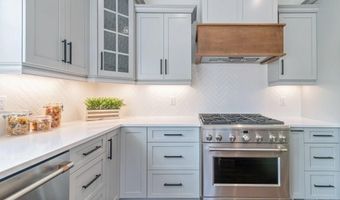 41 Primrose Ln, Cromwell, CT 06416