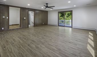 31 Roslyn Dr, Cheshire, CT 06410