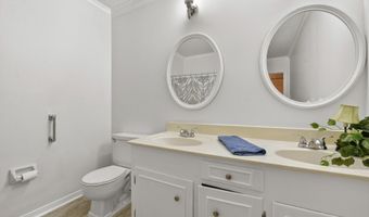 2560 Old Bay Rd, Biloxi, MS 39531