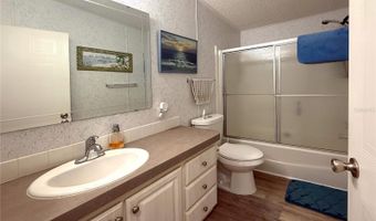 132 S SAINT THOMAS Cir, Apollo Beach, FL 33572