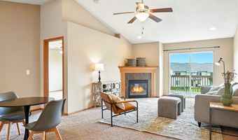 1805 Goose Lake Cir, North Liberty, IA 52317