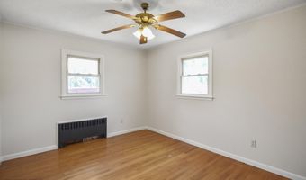 653 Ship Ave, Beachwood, NJ 08722