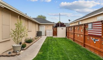 137 Desert Lakes Dr, Fernley, NV 89408