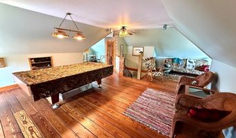 619 Q St, Aurora, NE 68818
