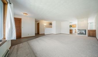 2232 N CLOUDVIEW Dr, Appleton, WI 54914