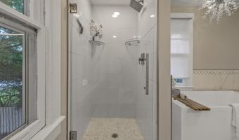 628 GREAT FALLS Rd, Rockville, MD 20850