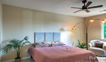 53 Braddock Way, Asheville, NC 28803