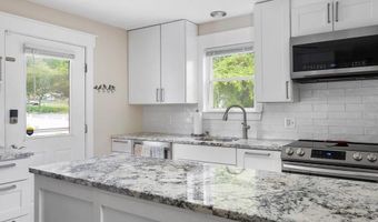 174 Seaside Dr, Jamestown, RI 02835