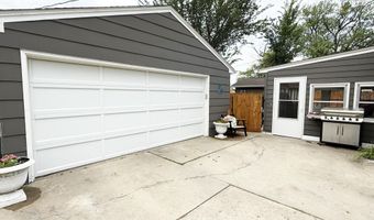 908 NE 10th Ave, Aberdeen, SD 57401