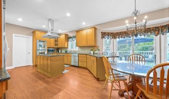 8 Hemingway Dr, Alexandria Twp., NJ 08848