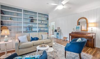 2411 Acorn Hill Ave, Beaufort, SC 29902