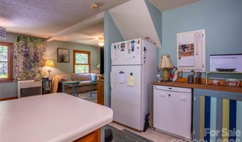 8 Westward Way, Bakersville, NC 28705