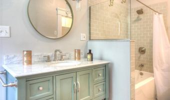 24 Old Beach Rd, Newport, RI 02840