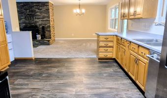 7930 Rolling Hills Dr, Athens, OH 45701