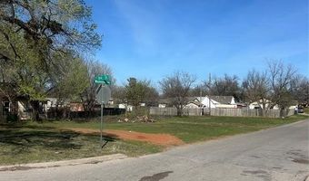 927 S 3rd St, Chickasha, OK 73018