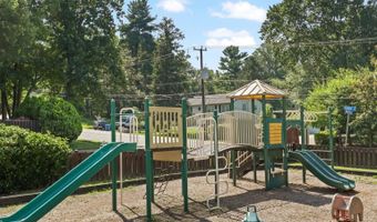 8403 THOMPSON Rd, Annandale, VA 22003