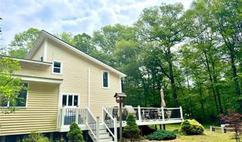 542 Main St, Hopkinton, RI 02833