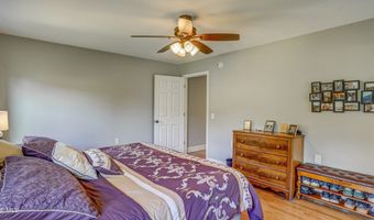17500 Bridle Dr, Abingdon, VA 24210