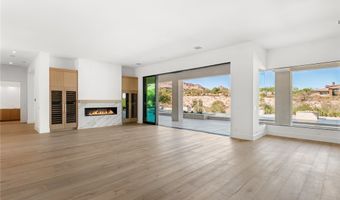 24 Soaring Bird Ct, Las Vegas, NV 89135