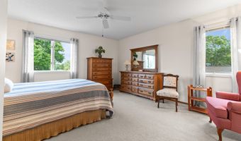 2207 Buchanan Dr, Ames, IA 50010