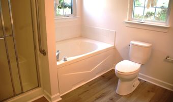 121 CROOM MILLS Dr, Hockessin, DE 19707