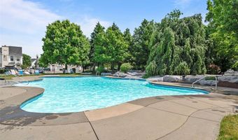 246 Adams Pointe Blvd 1, Adams Twp., PA 16046